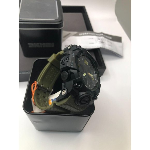 THREE Military Style Watches - Picture 4 of 8